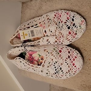 Bobbie Brooks White Boho Crochet Flat Shoes Summer Women’s Size 7